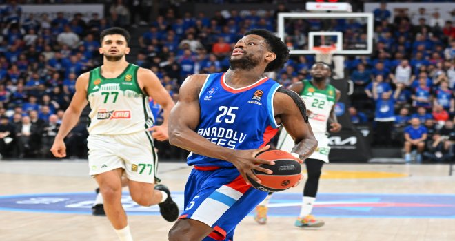 Anadolu Efes seriye eşitliği getirdi
