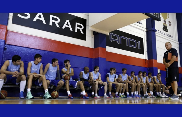 Anadolu Efes sezonu açtı...