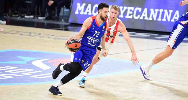 Anadolu Efes son çeyrekte gaza bastı