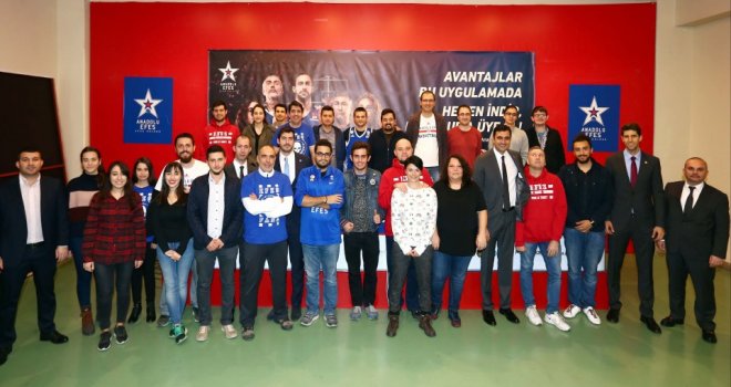 Anadolu Efes, taraftarlarıyla buluştu