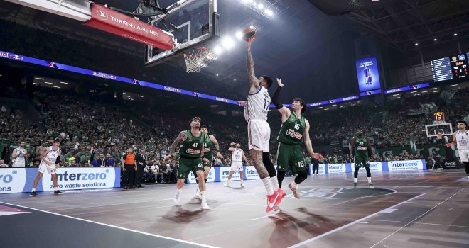 Anadolu Efes veda etti
