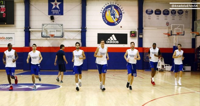 Anadolu Efes yeni sezonun startını verdi...