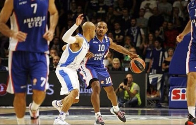 Anadolu Efes, Zalgiris'i konuk ediyor