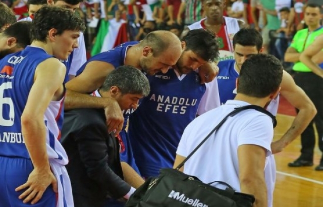 Anadolu Efes'e Krstic'ten kötü haber