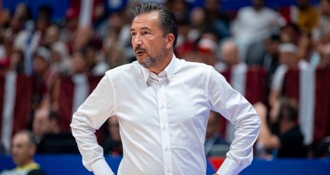 Anadolu Efes'e yeni başantrenör