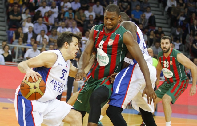 Anadolu Efes'te Heurtel'e 2 maç ceza