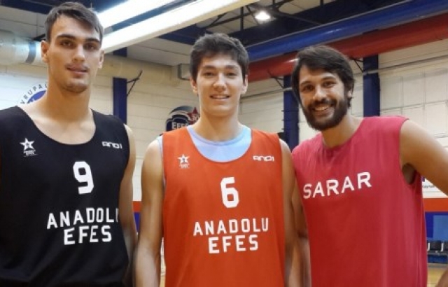 Anadolu Efes'te kadro tamamlanıyor