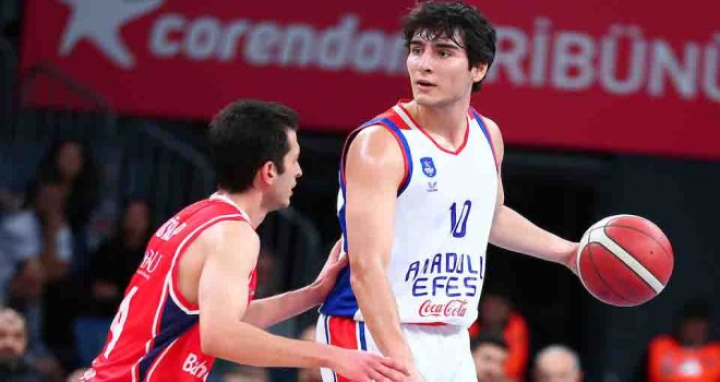 Anadolu Efes'ten Bahçeşehir'e fark