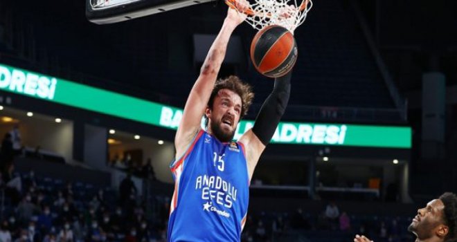 Anadolu Efes'ten Barcelona'ya