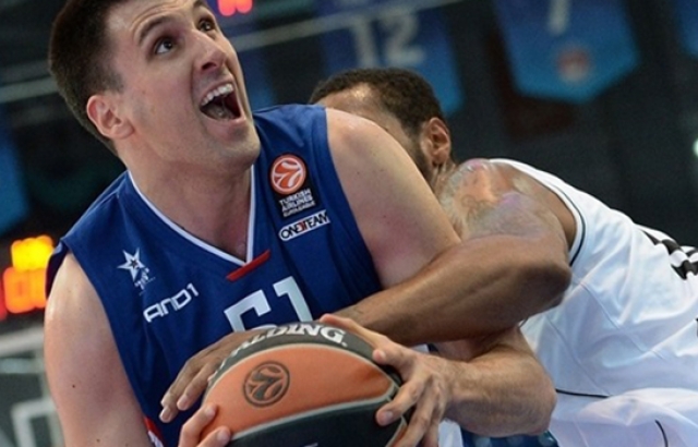 Anadolu Efes'ten Darüşşafaka Doğuş'a...