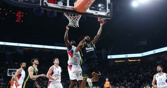 Anadolu Efes'ten Fenerbahçe Beko'ya 20 fark