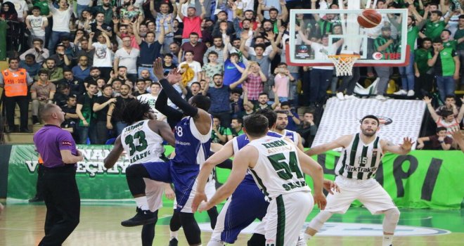 Astra Group Sakarya Büyükşehir 2-0 öne geçti