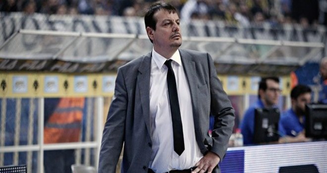 Ataman: Eleştiriliyoruz ama Barcelona ve Real Madrid?i yenmiş bir Galatasaray var