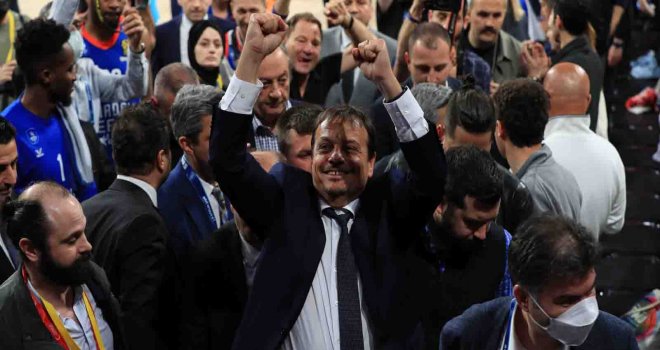 Ataman: Üst üste şampiyon olmak daha önemli