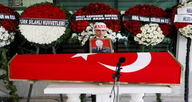 Avni Küpeli'nin babası son yolculuğuna uğurlandı