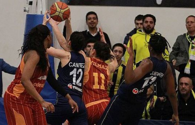 Avrupa'daki Türk derbisinde rövanş günü