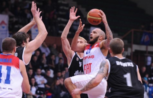 Avtodor'dan 35 sayı fark yiyen Tofaş gruptan çıkma şansını yitirdi