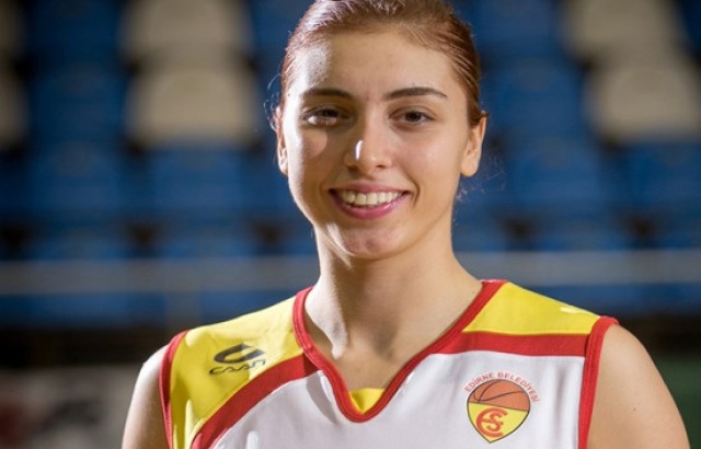 Ayşe Cora Beşiktaş'a geri döndü