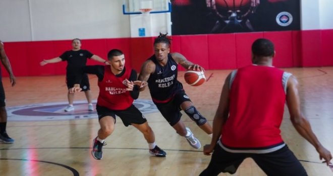 Bahçeşehir Koleji , Buduvelnik'i farklı yendi