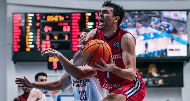 Bahçeşehir Koleji 15 sayıdan maçı verdi