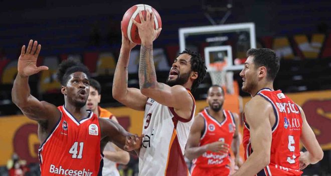 Bahçeşehir Koleji deplasmanda galip