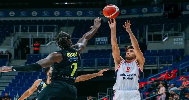 Bahçeşehir Koleji evinde galip