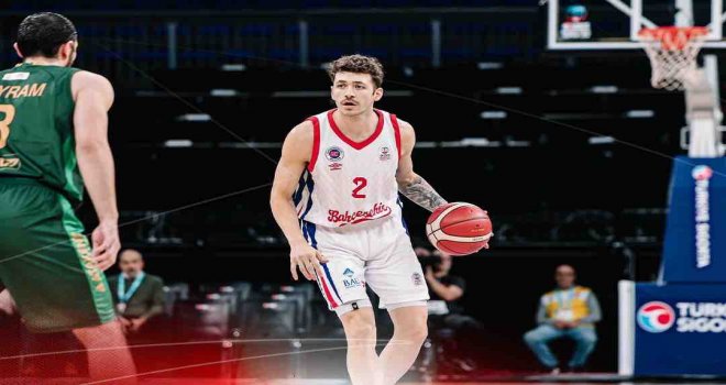 Bahçeşehir Koleji evinde galip