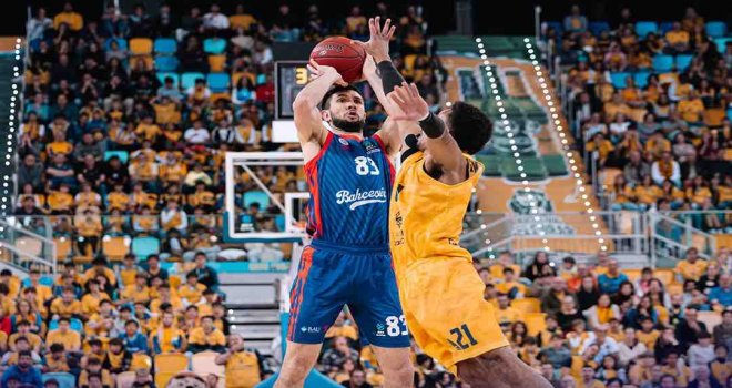 Bahçeşehir Koleji finali son maça bıraktı