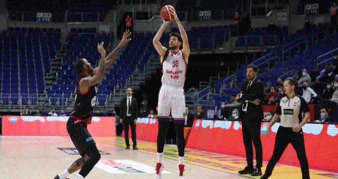 Bahçeşehir Koleji, Pınar Karşıyaka'yı uzatmada geçti