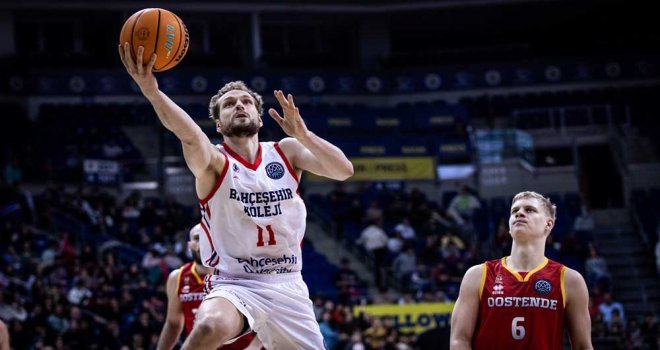 Bahçeşehir Koleji saha avantajını kaybetti