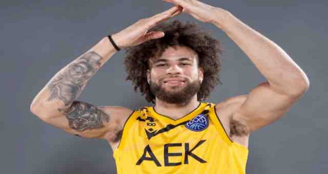 Bahçeşehir Koleji'ne ABD'li oyun kurucu