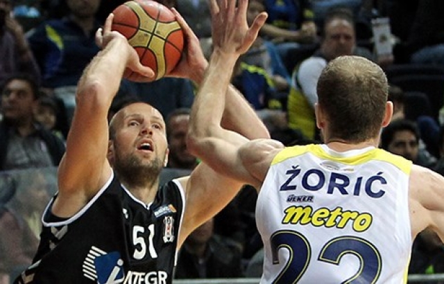 Bajramovic Beşiktaş'a döndü