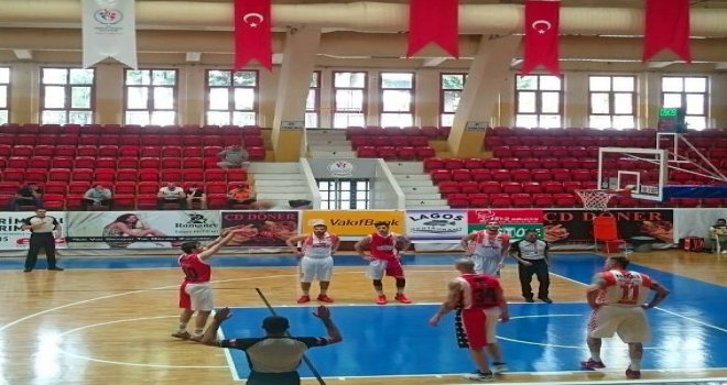 Bandırma Kırmızı, Adana'da farklı kazandı