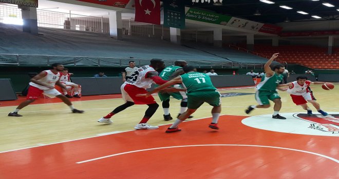 Bandırma Kırmızı, Akhisar Belediyespor'u yendi