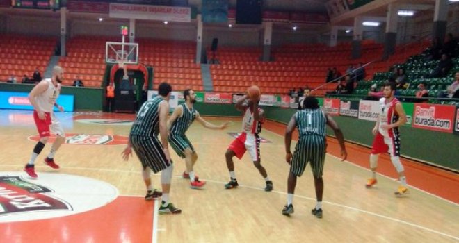 Bandırma Kırmızı, Akhisar'ı eli boş yolladı