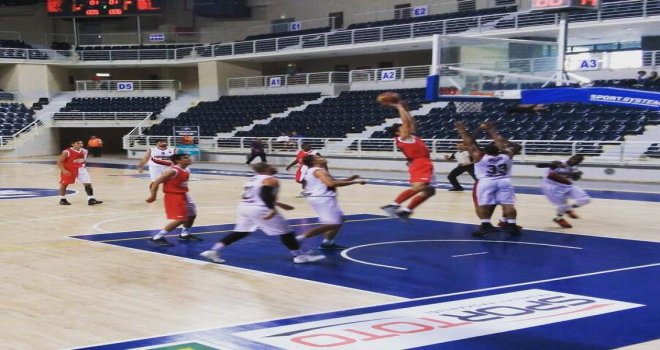 Bandırma Kırmızı ilk galibiyetini aldı