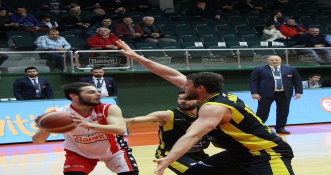 Bandırma'da gülen taraf İstanbulspor Beylikdüzü