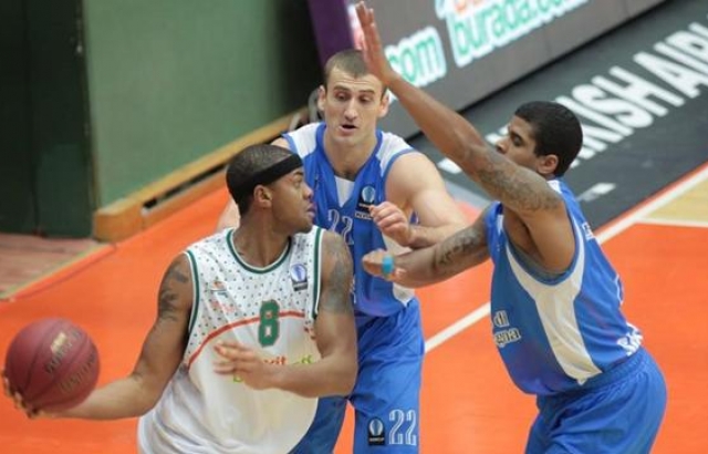 Banvit, İtalya'da tur peşinde