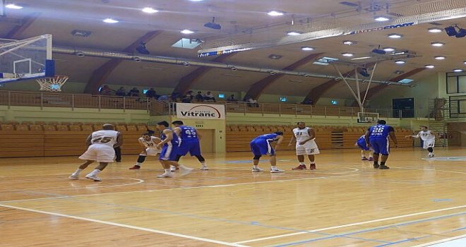 Banvit, Jiangsu Dragons'a fark attı