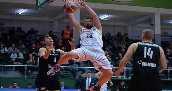 Banvit, Polonya'da galibiyet peşinde