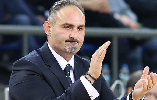 Banvit, Selçuk Ernak ile devam ediyor