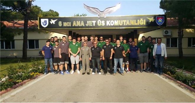 Banvit Solo Türk gösterisini izledi...