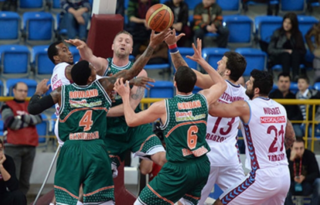 Banvit, Trabzon deplasmanında güldü