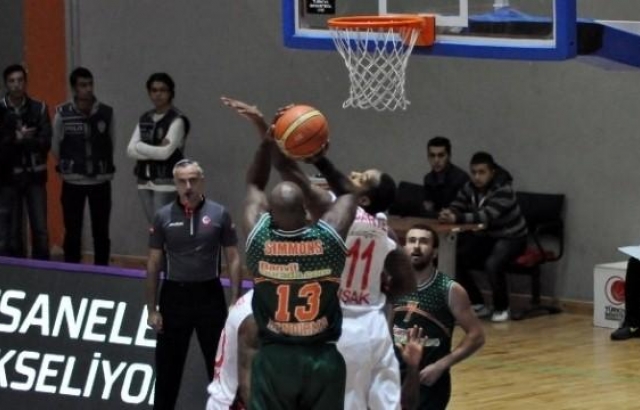Banvit'e Uşak sürprizi