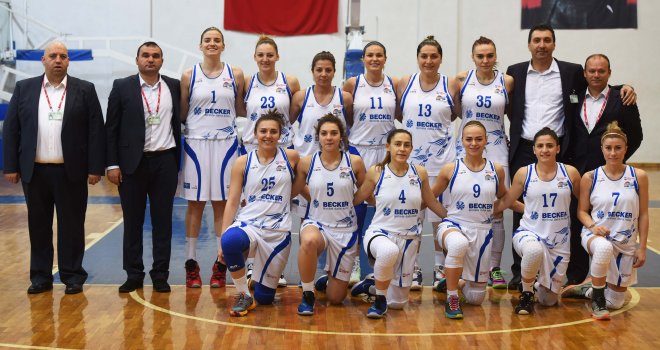 Becker, 35 Albatros'la isim hakkı sözleşmesini yeniledi