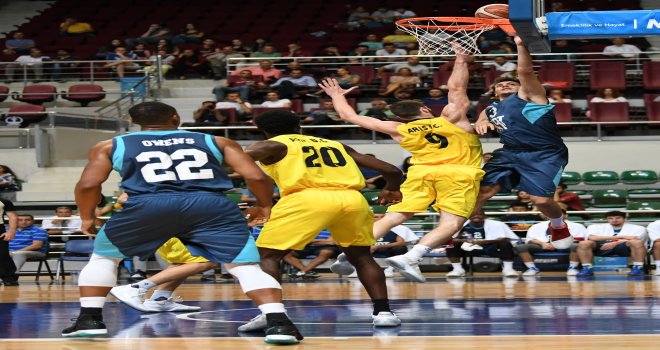 Berkan Durmaz çifte lisansla Bakırköy Basket'te 