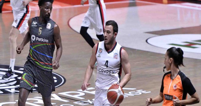 Beşiktaş, Aliağa Petkimspor'u rahat geçti