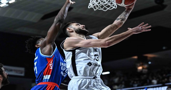 Beşiktaş, Anadolu Efes'i eledi...