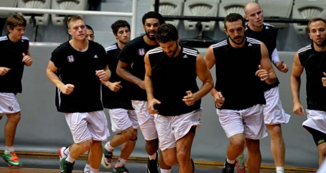 Beşiktaş Antalya'ya gitti.