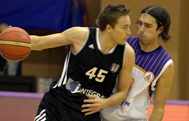 Beşiktaş, İstanbul Büyükşehir'i uzatmada geçti